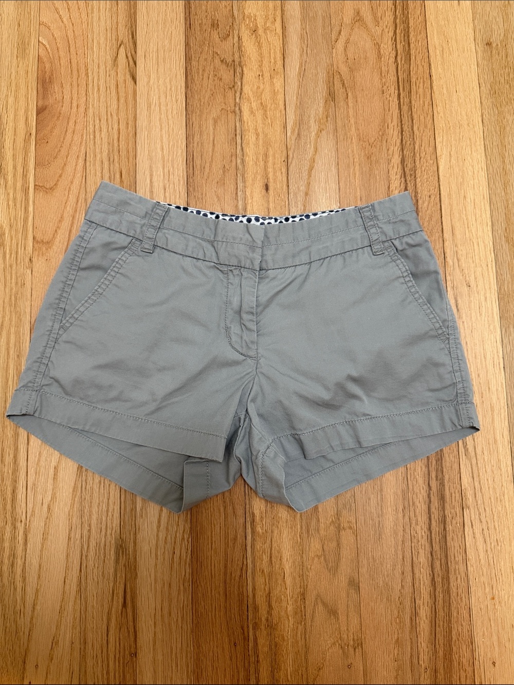 Women's J Crew Chino Cotton Blend Shorts in Light Gray 0